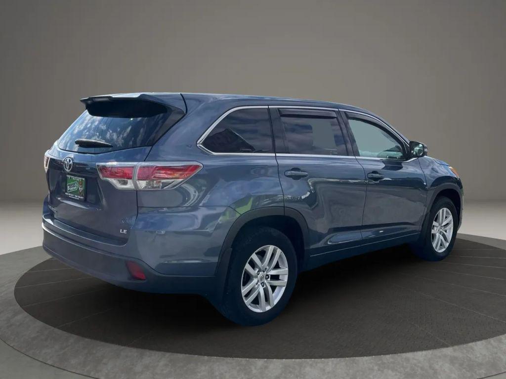 used 2015 Toyota Highlander car, priced at $15,995