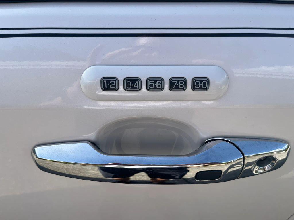 used 2013 Lincoln MKX car, priced at $11,995