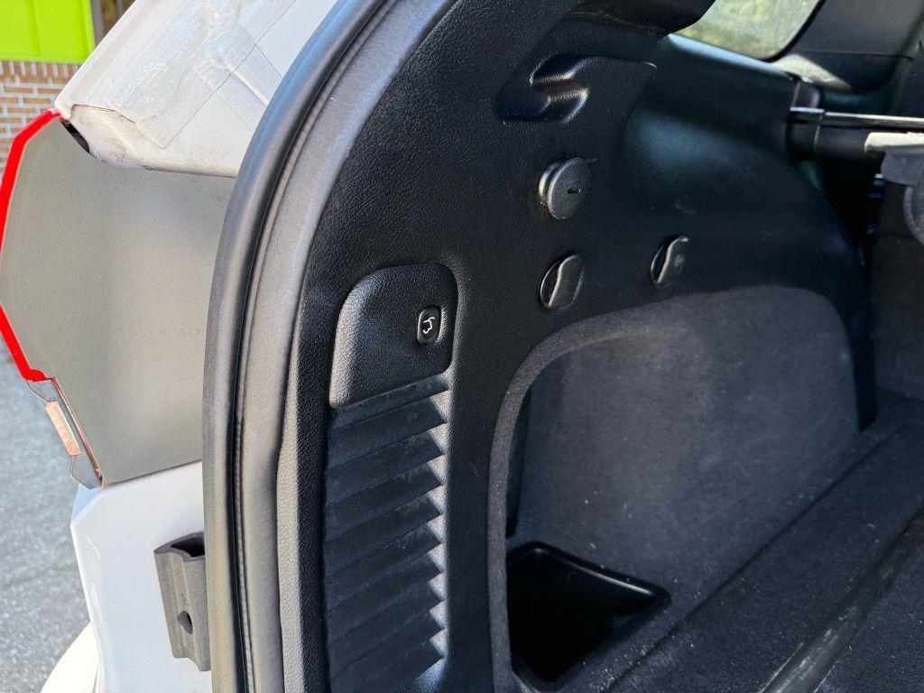 used 2015 Jeep Grand Cherokee car, priced at $11,995