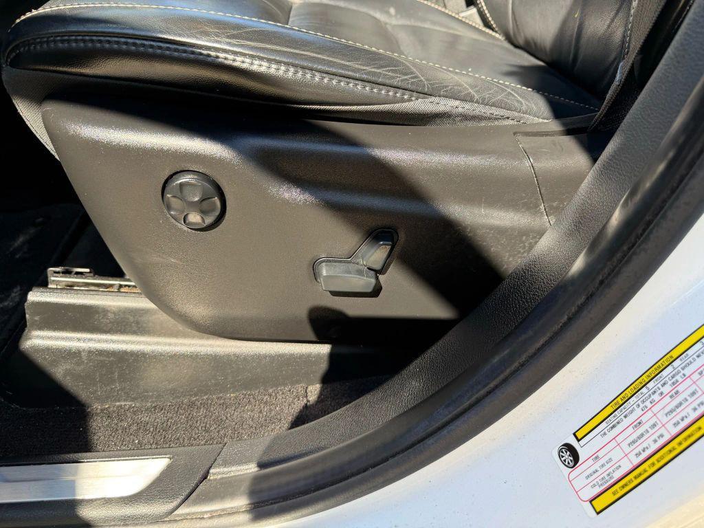 used 2015 Jeep Grand Cherokee car, priced at $11,995