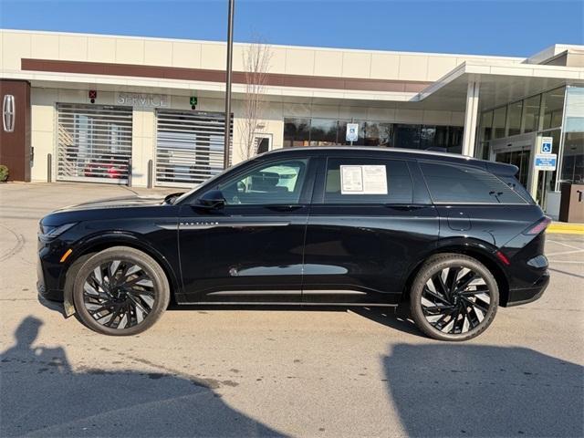 used 2025 Lincoln Nautilus car, priced at $55,999