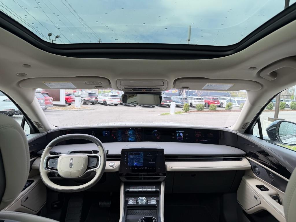 used 2025 Lincoln Nautilus car, priced at $50,999