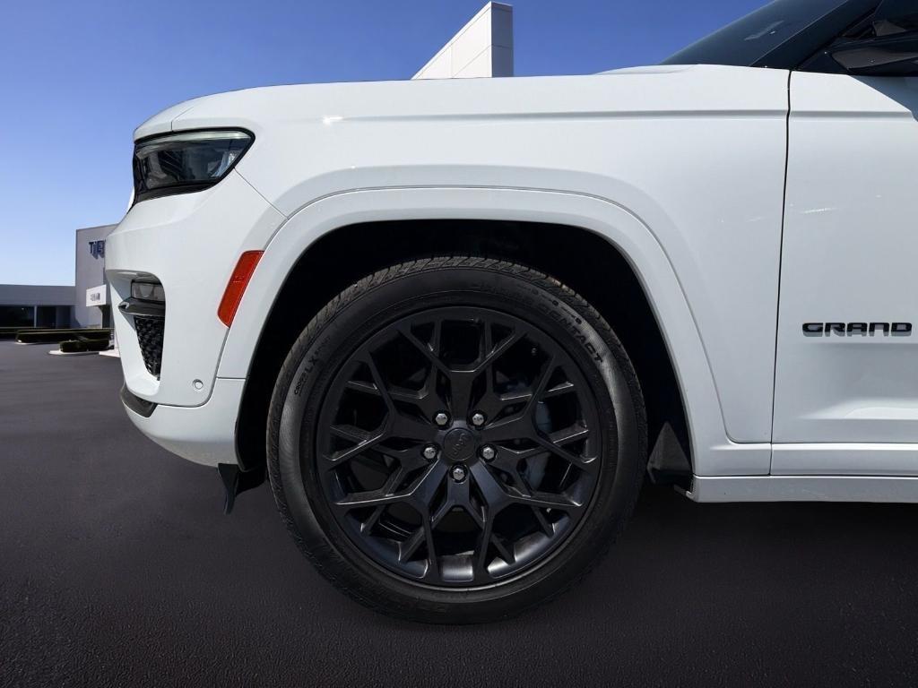 used 2025 Jeep Grand Cherokee car, priced at $51,833