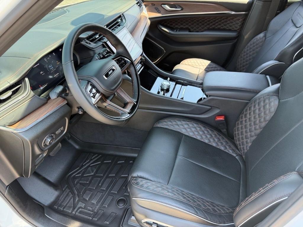 used 2025 Jeep Grand Cherokee car, priced at $51,833