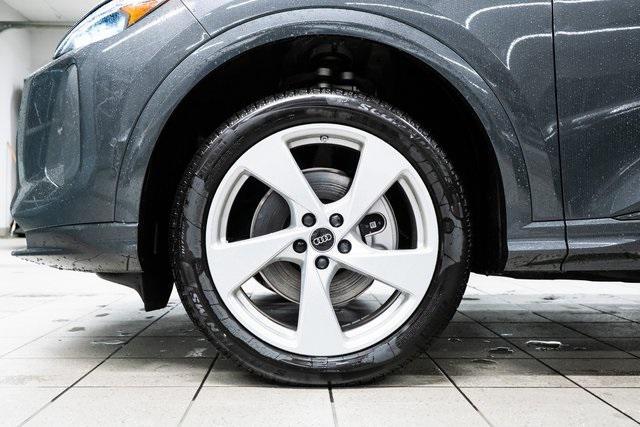 new 2025 Audi Q5 car, priced at $60,440