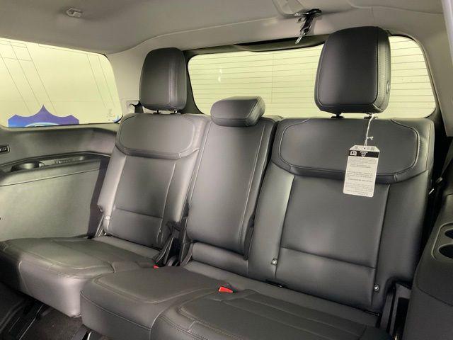 new 2025 Ford Expedition car, priced at $72,113