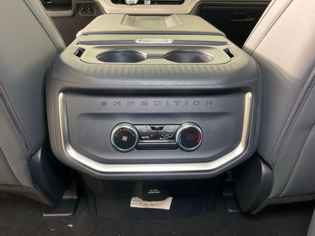 new 2025 Ford Expedition car, priced at $72,113