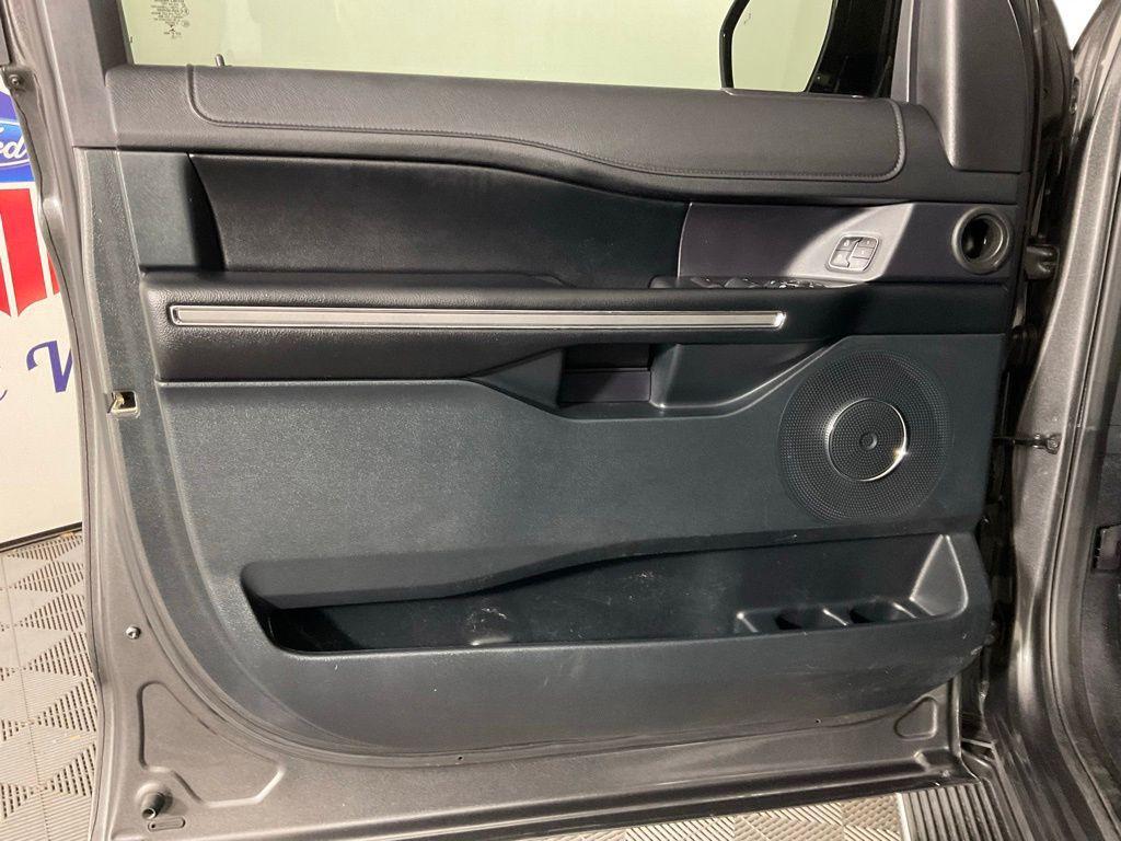 used 2021 Ford Expedition car, priced at $24,968