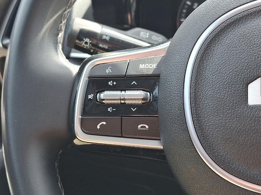 used 2023 Kia Sorento car, priced at $27,894