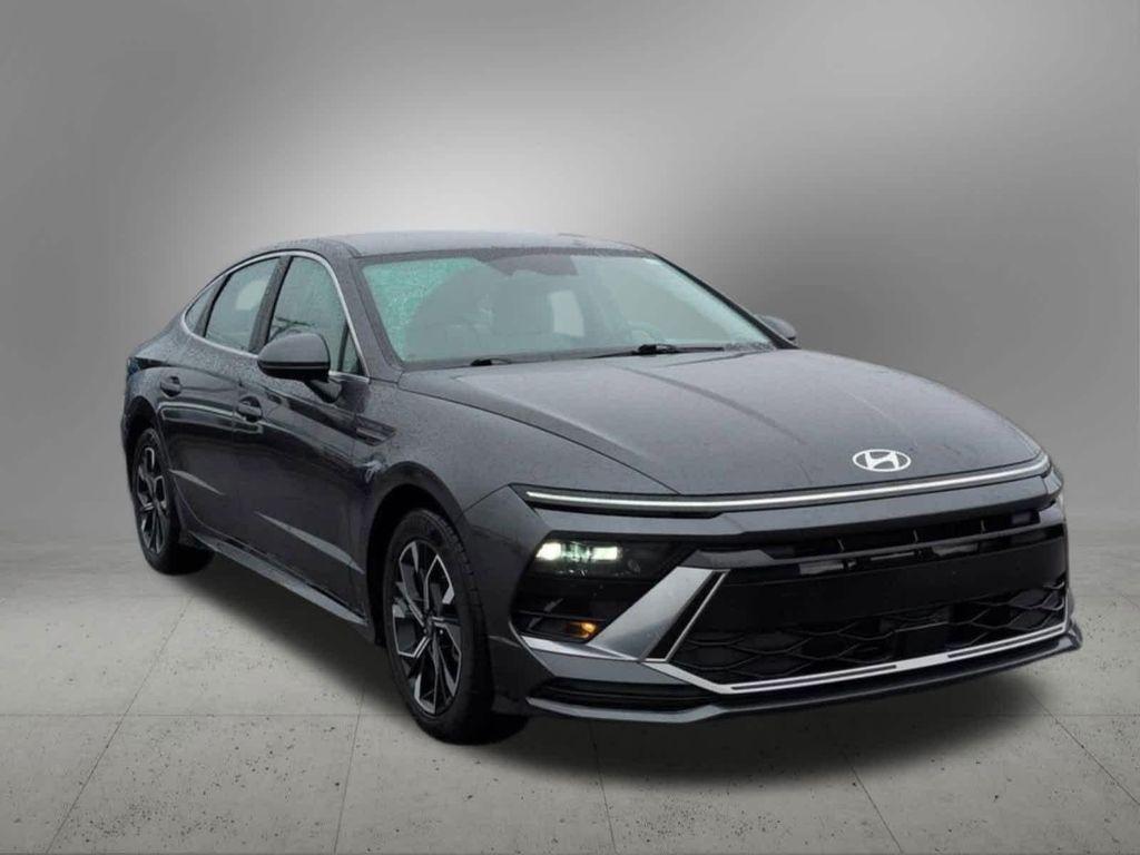 used 2025 Hyundai Sonata car, priced at $22,300