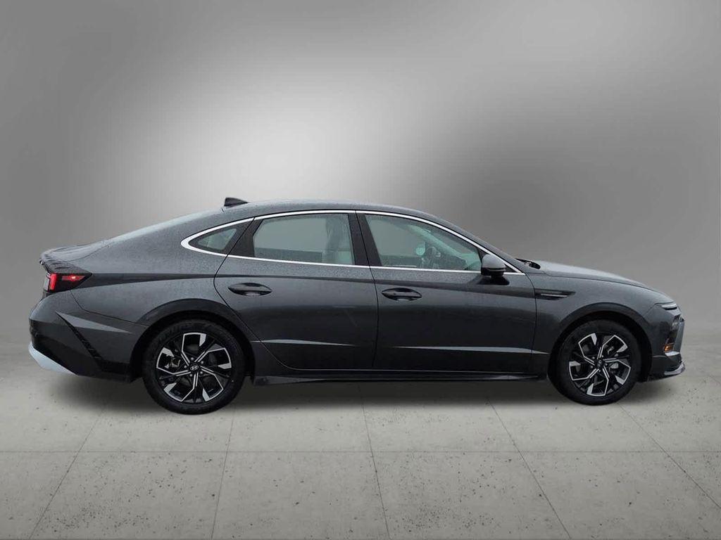 used 2025 Hyundai Sonata car, priced at $22,300