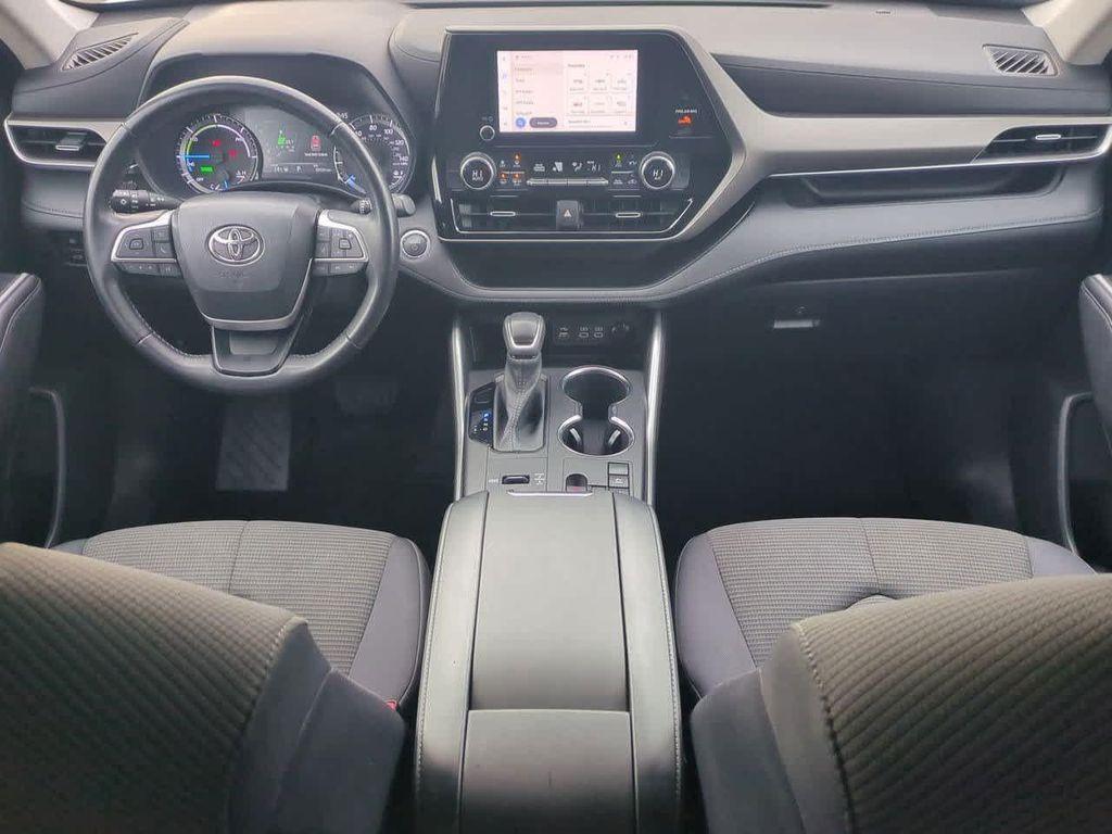 used 2023 Toyota Highlander Hybrid car, priced at $32,200