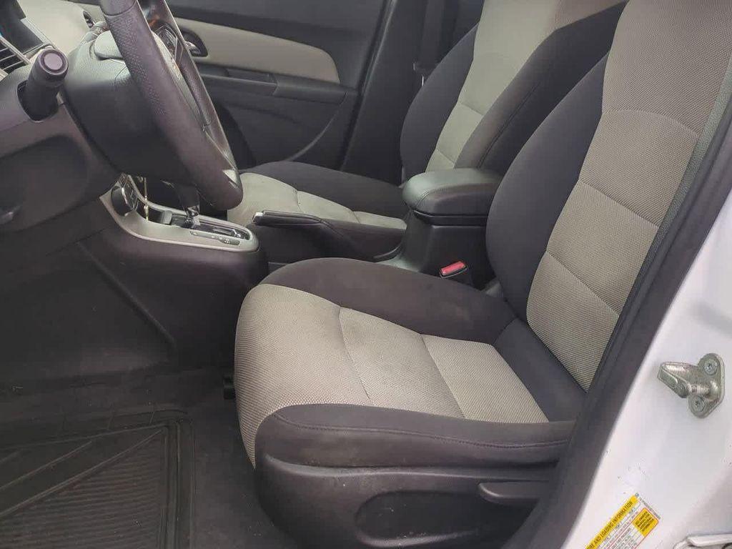 used 2013 Chevrolet Cruze car, priced at $3,900