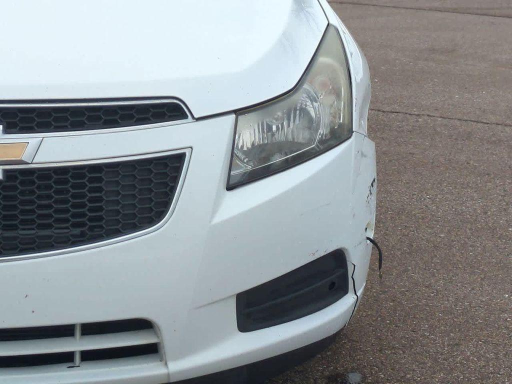 used 2013 Chevrolet Cruze car, priced at $3,900