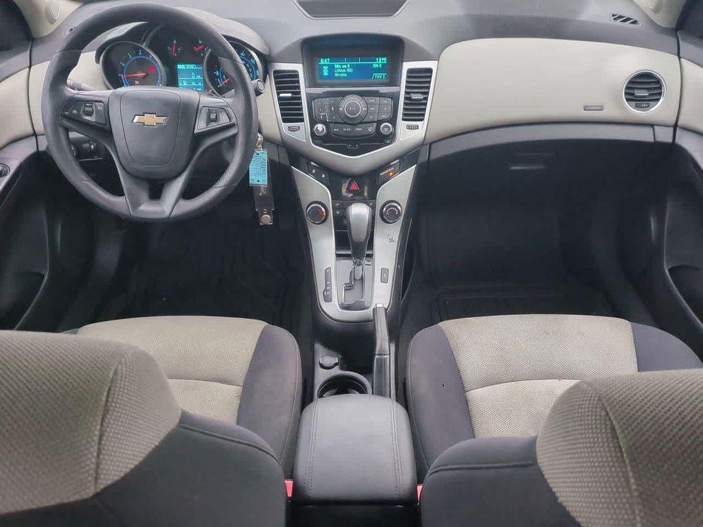 used 2013 Chevrolet Cruze car, priced at $3,900