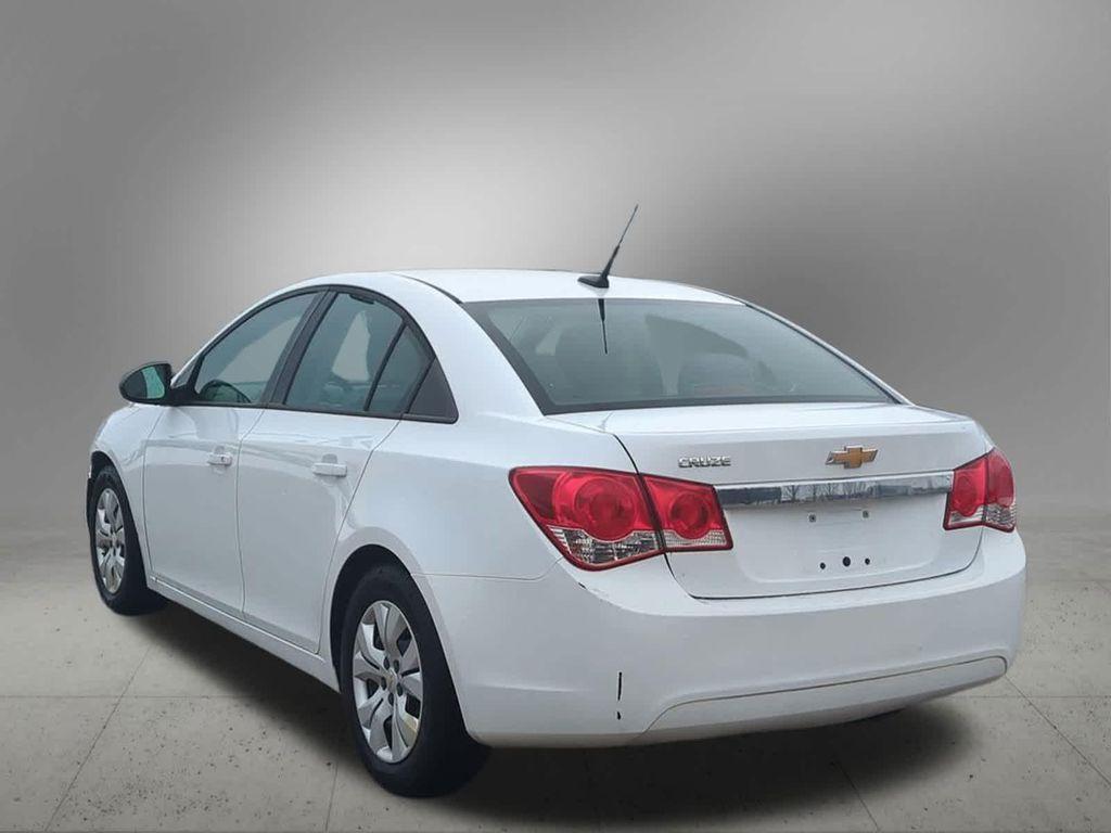 used 2013 Chevrolet Cruze car, priced at $3,900