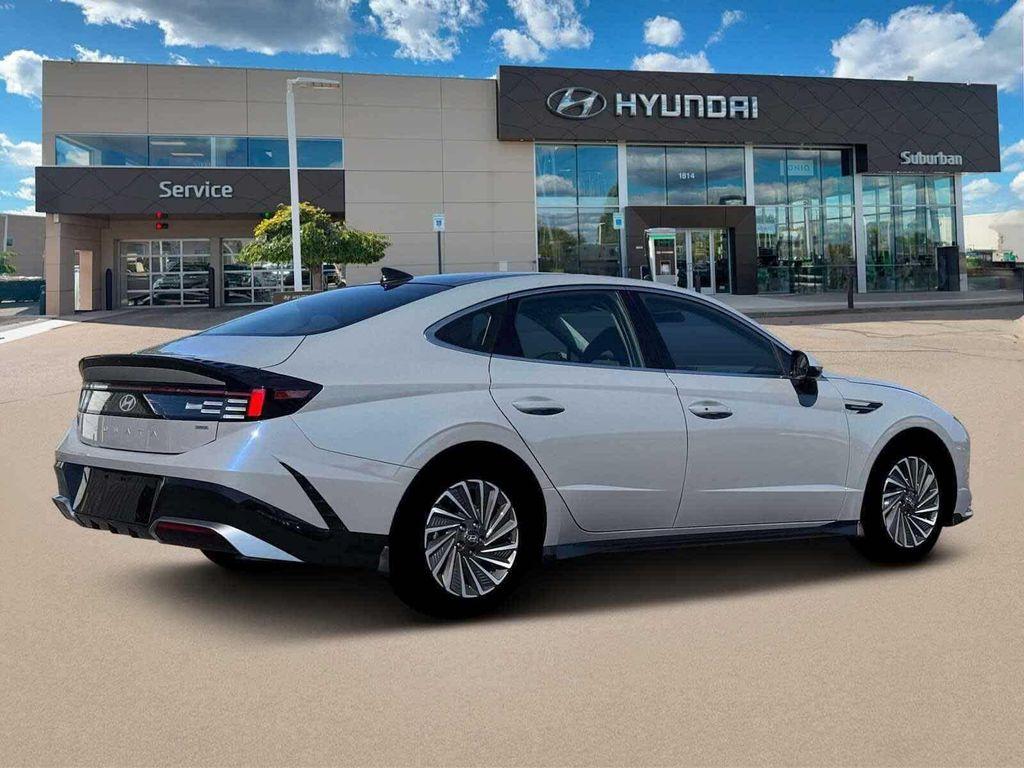 new 2026 Hyundai Sonata Hybrid car, priced at $34,095