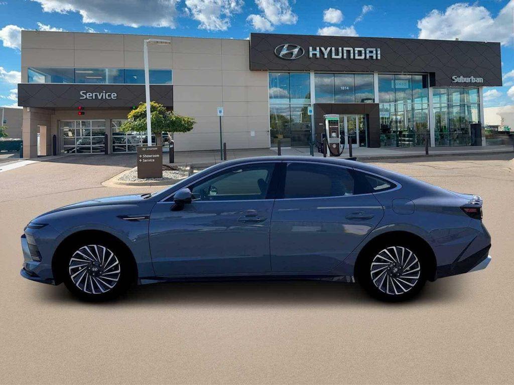 new 2026 Hyundai Sonata Hybrid car, priced at $34,095