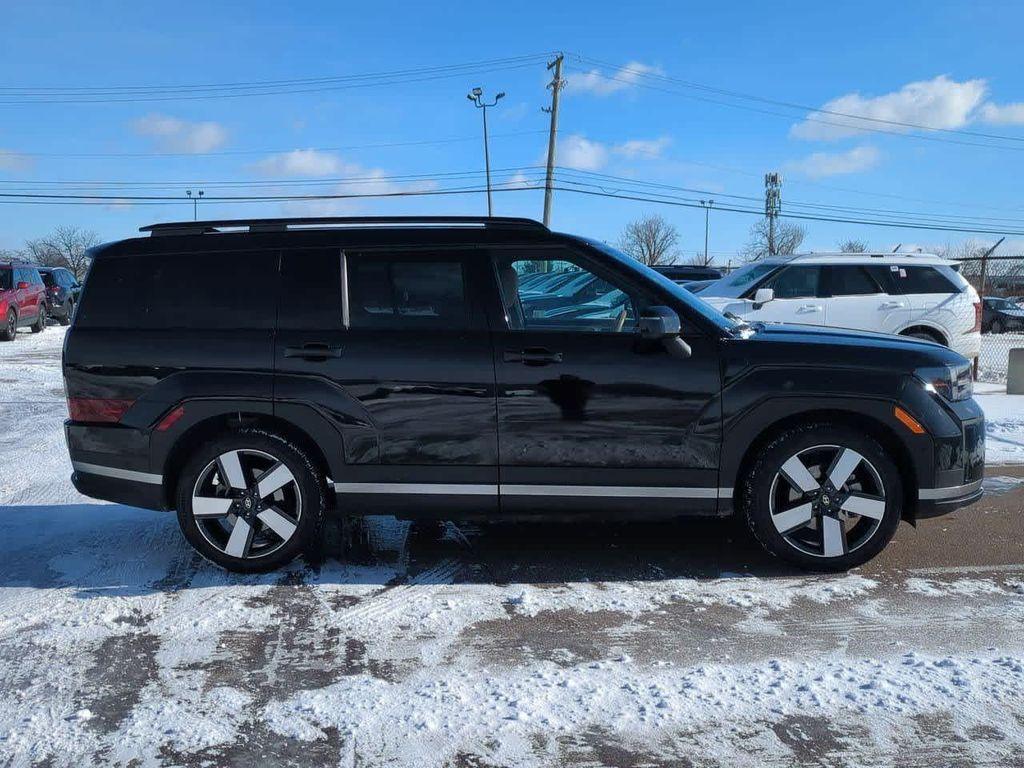 used 2025 Hyundai Santa Fe car, priced at $35,900