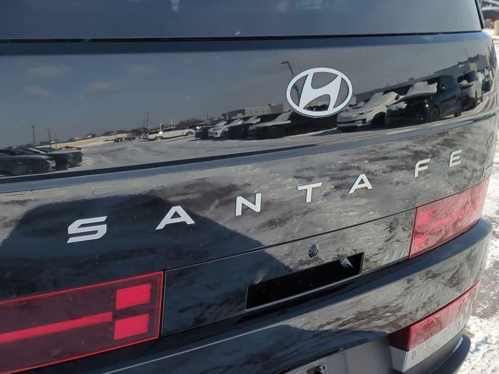 used 2025 Hyundai Santa Fe car, priced at $35,900