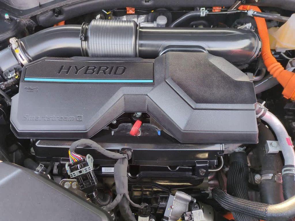 used 2025 Hyundai Santa Fe car, priced at $35,900