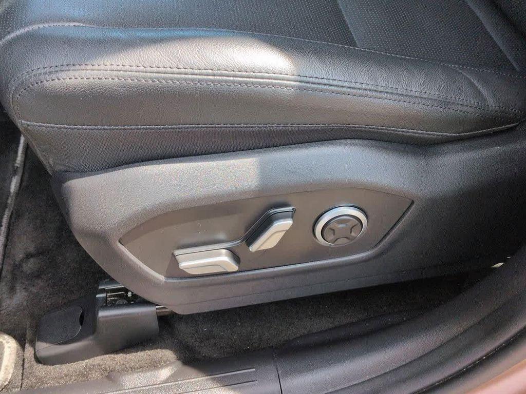 used 2025 Hyundai Santa Fe car, priced at $36,778