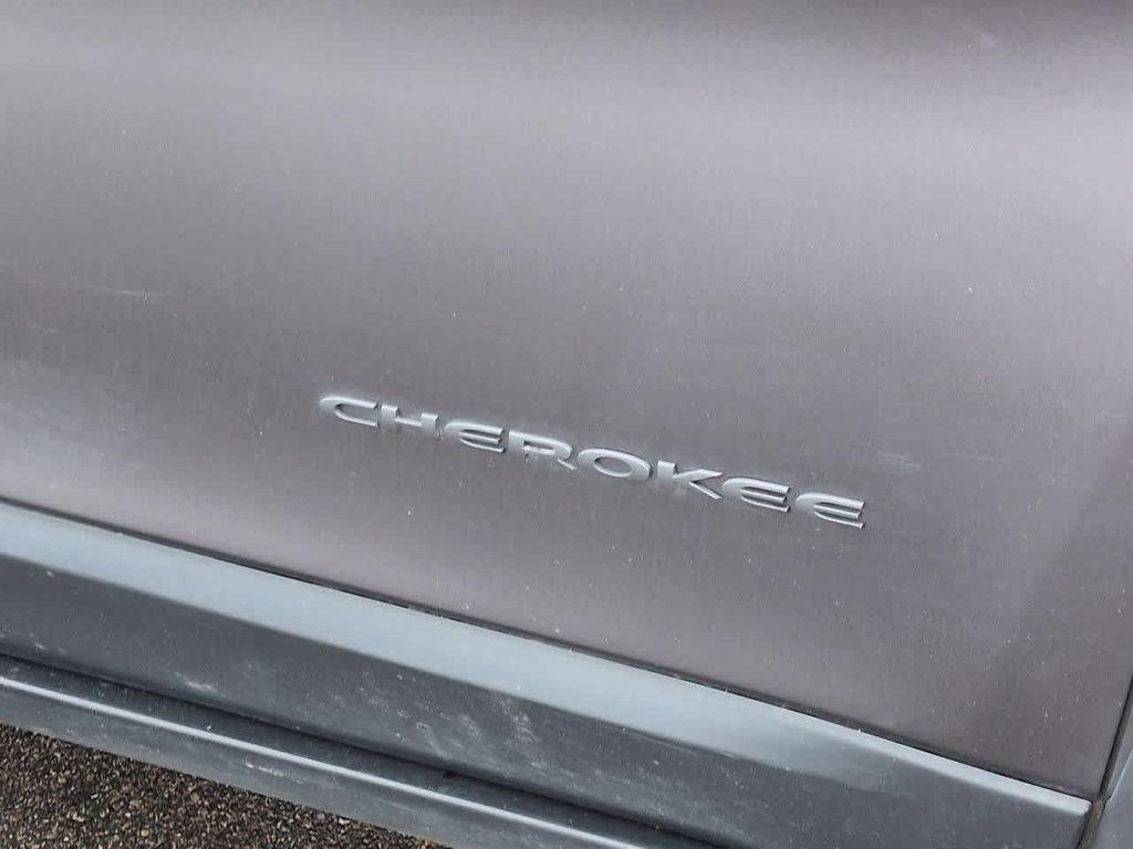 used 2019 Jeep Cherokee car, priced at $8,280