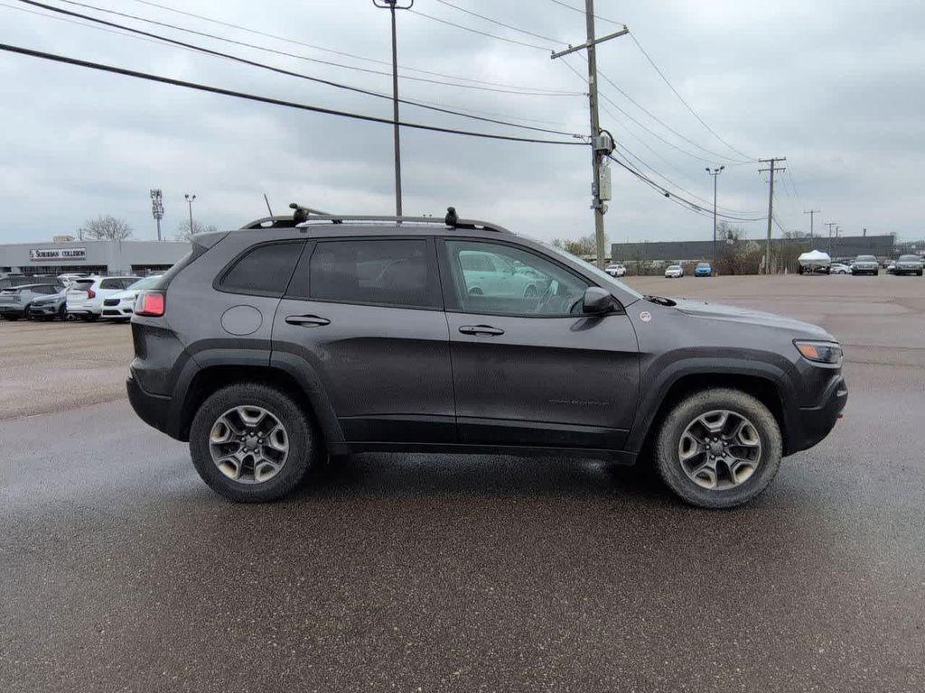 used 2019 Jeep Cherokee car, priced at $8,280