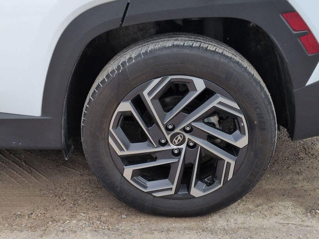 used 2025 Hyundai TUCSON Hybrid car, priced at $35,000