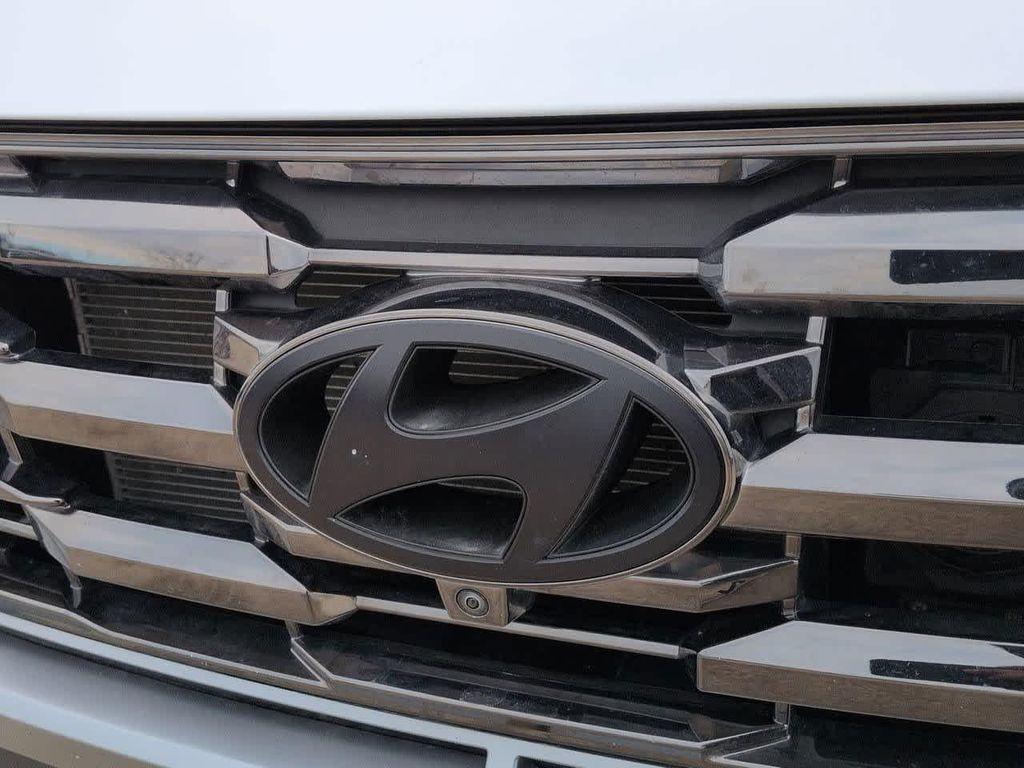 used 2025 Hyundai TUCSON Hybrid car, priced at $35,000