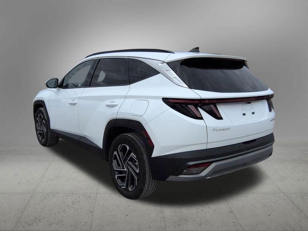 used 2025 Hyundai TUCSON Hybrid car, priced at $35,000