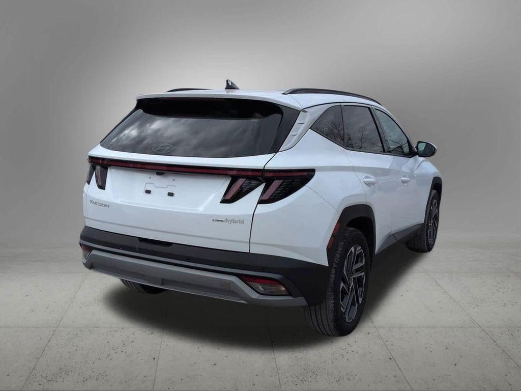 used 2025 Hyundai TUCSON Hybrid car, priced at $35,000