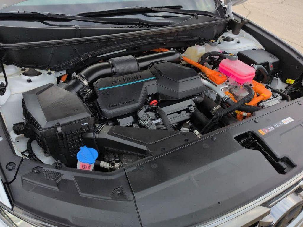 used 2025 Hyundai TUCSON Hybrid car, priced at $35,000