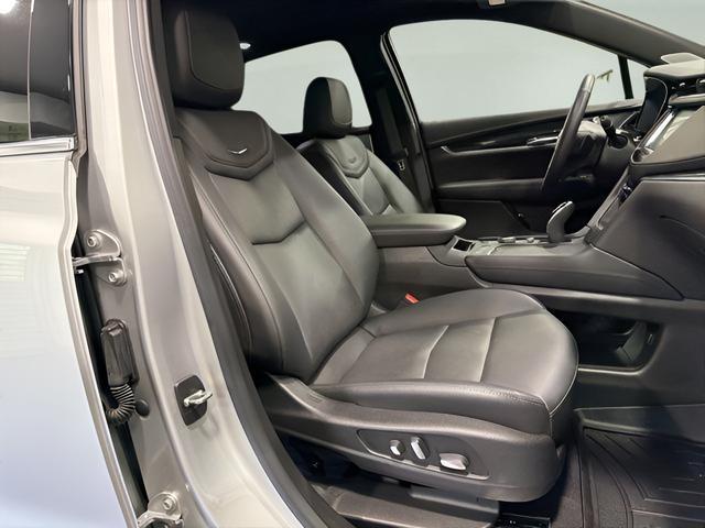 used 2020 Cadillac XT5 car, priced at $21,600