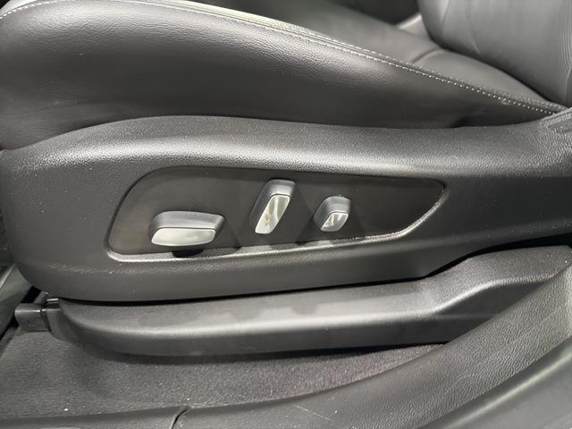used 2020 Cadillac XT5 car, priced at $21,600