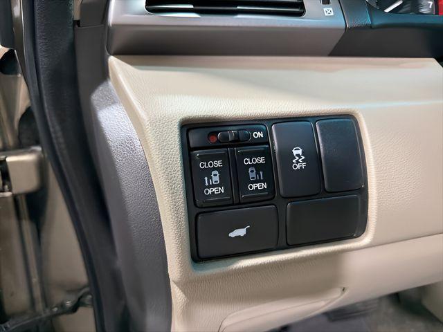 used 2012 Honda Odyssey car, priced at $7,600