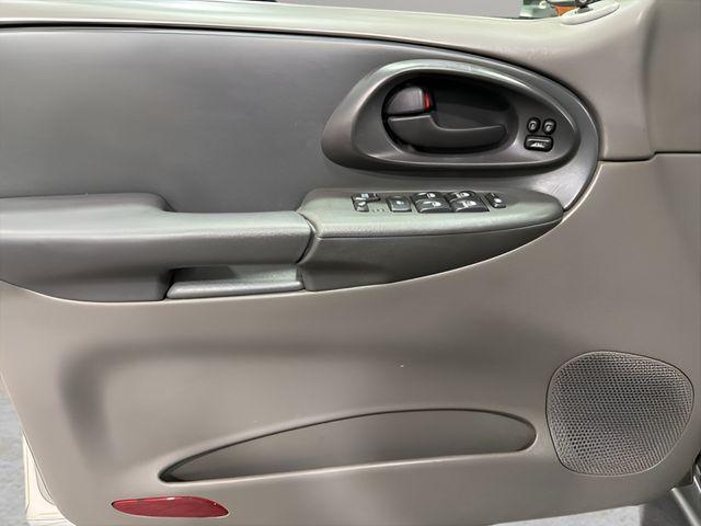 used 2002 Chevrolet TrailBlazer car, priced at $9,990