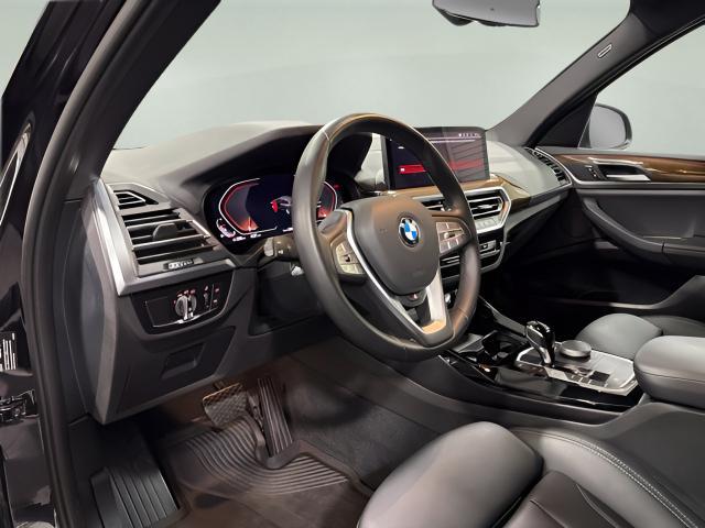 BMW X3 view 11