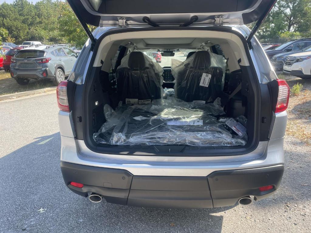new 2025 Subaru Ascent car, priced at $46,843