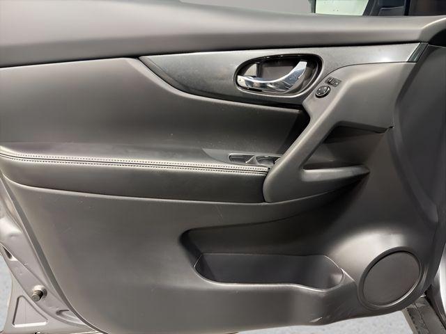 used 2016 Nissan Rogue car, priced at $14,900