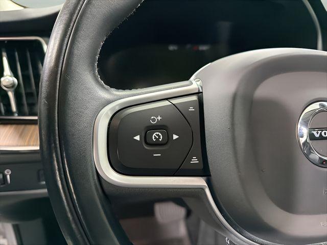 used 2021 Volvo XC60 car, priced at $21,900