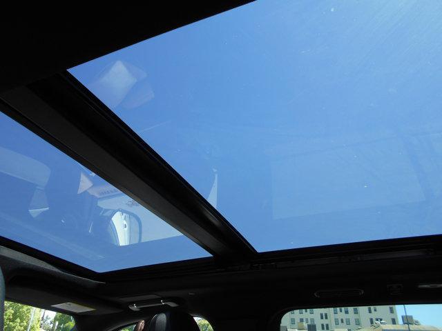 used 2025 Lincoln Navigator car, priced at $79,995