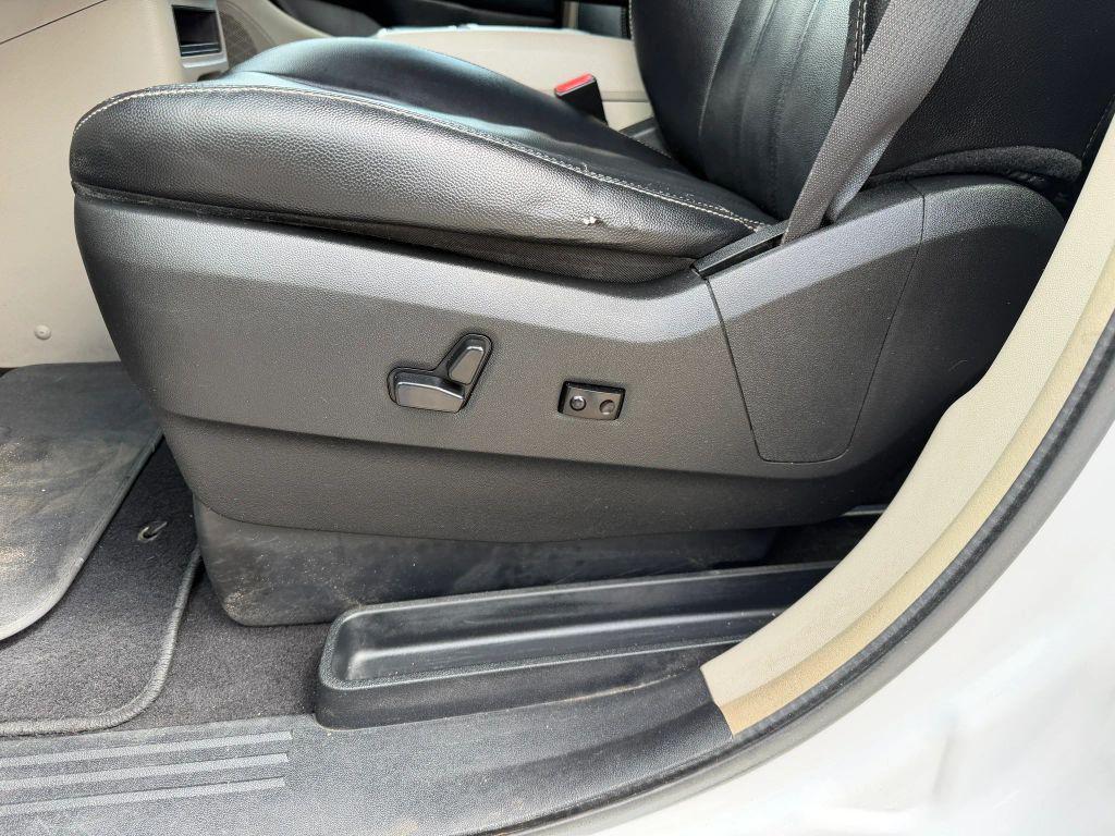 used 2015 Chrysler Town & Country car, priced at $6,995