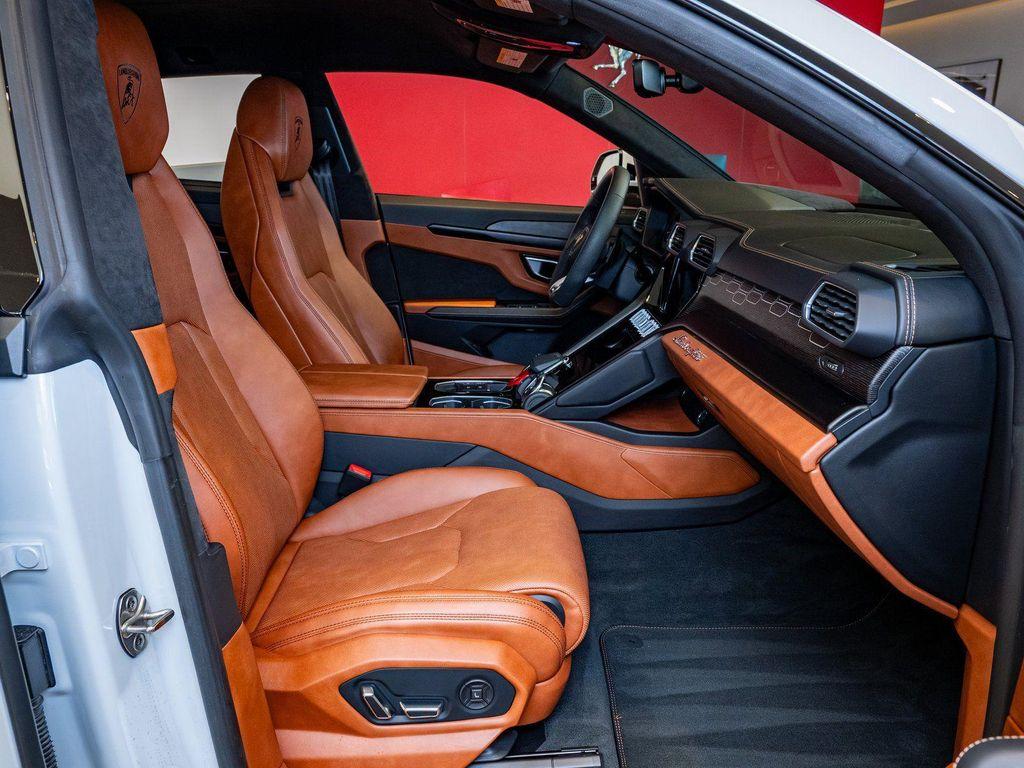 used 2022 Lamborghini Urus car, priced at $219,991