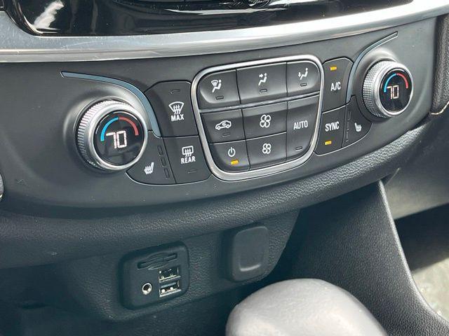 used 2022 Chevrolet Traverse car, priced at $23,999