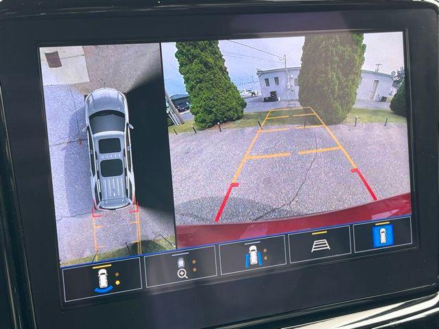 used 2022 Chevrolet Traverse car, priced at $23,999