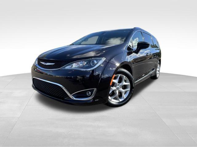 used 2019 Chrysler Pacifica car, priced at $17,799