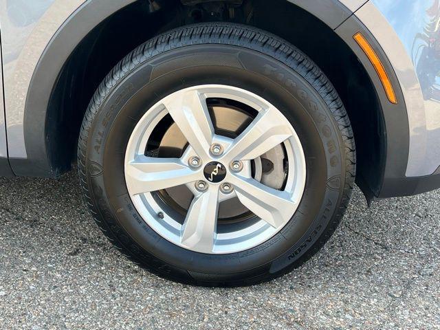 used 2023 Kia Sorento car, priced at $20,699