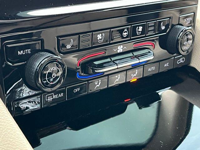 used 2021 Jeep Grand Cherokee L car, priced at $28,999