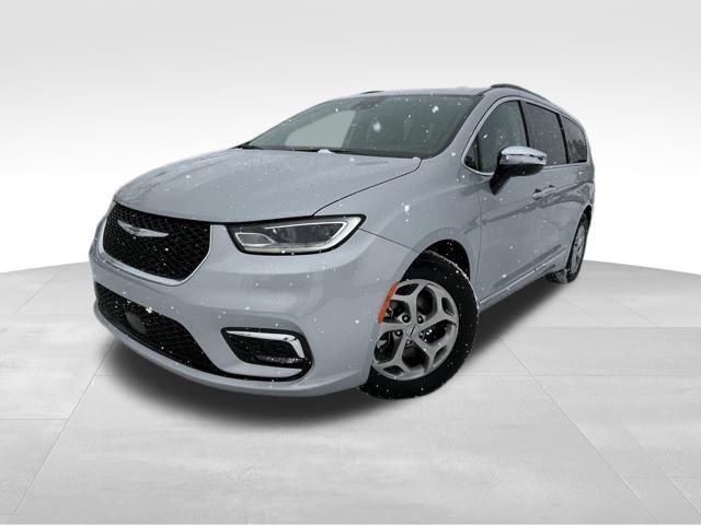 used 2023 Chrysler Pacifica car, priced at $27,798
